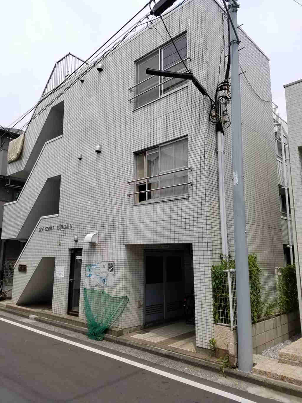 スカイコート鶴見3の外観