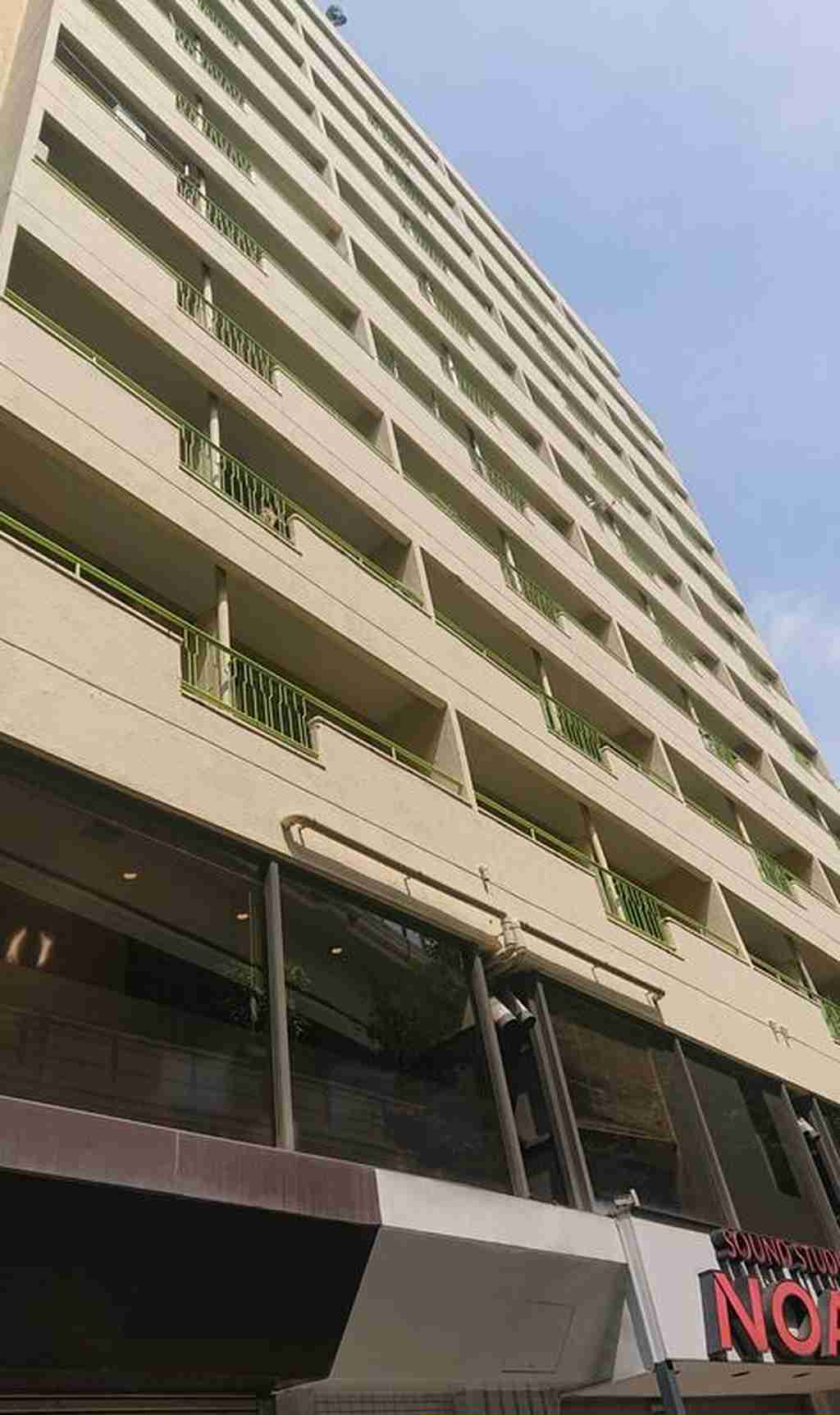 東池袋パレスの外観