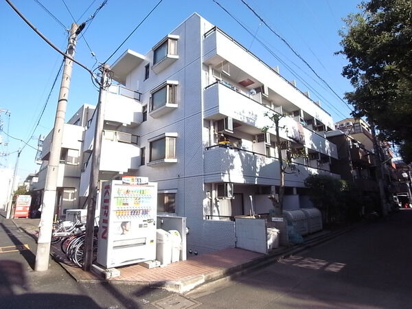スカイコート喜多見の外観