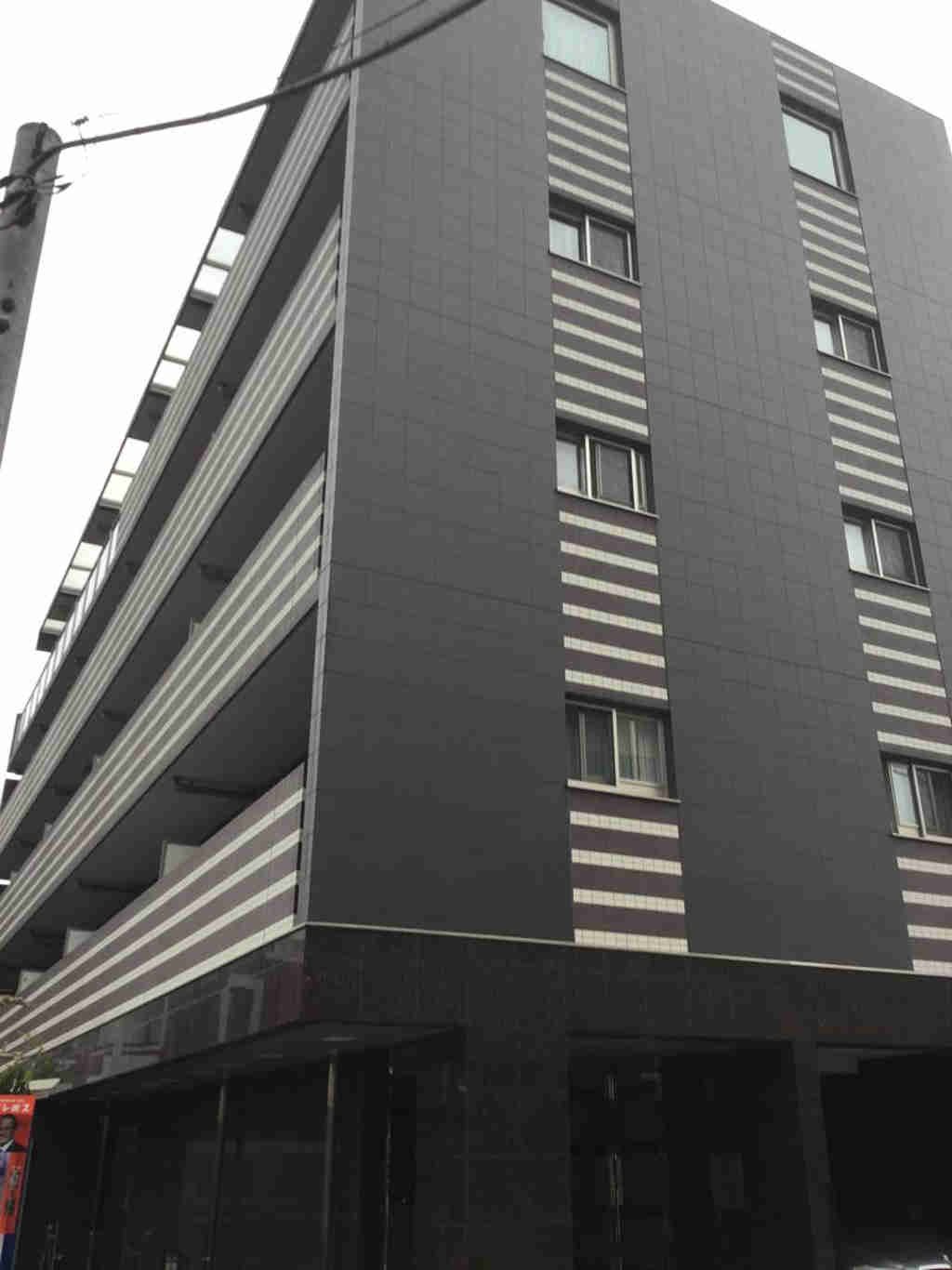 ロアール三軒茶屋の外観
