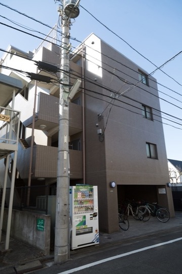 ルーブル三軒茶屋2の外観