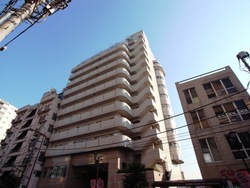 ザ・プラザオーベル白山の建物外観