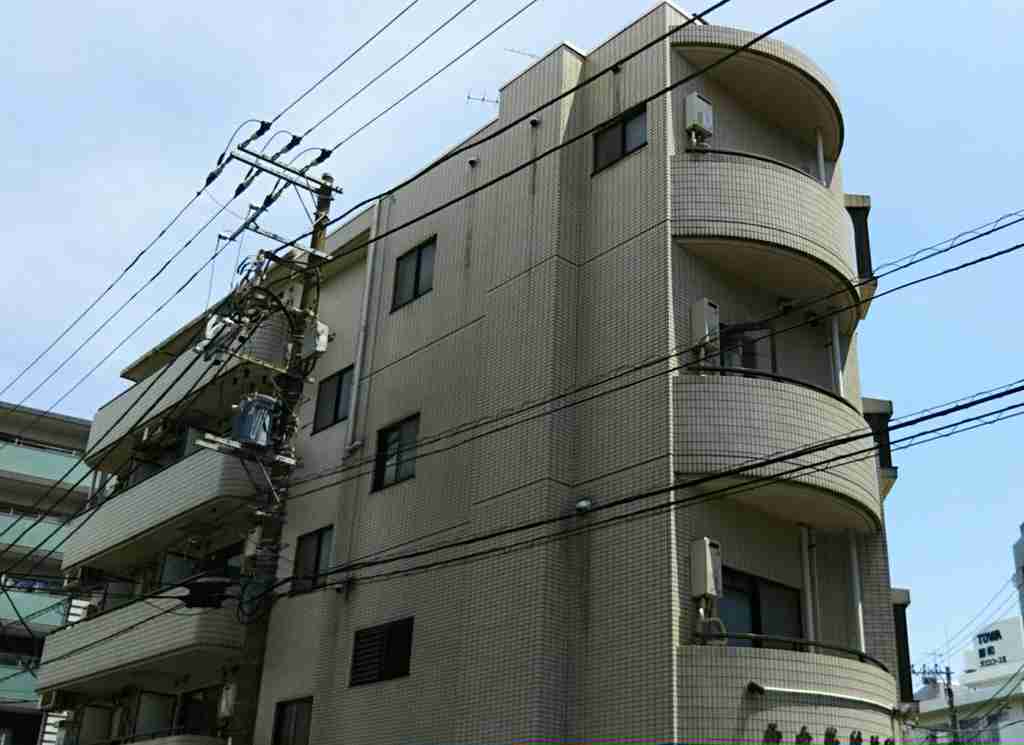 スカイコート横浜大口の外観