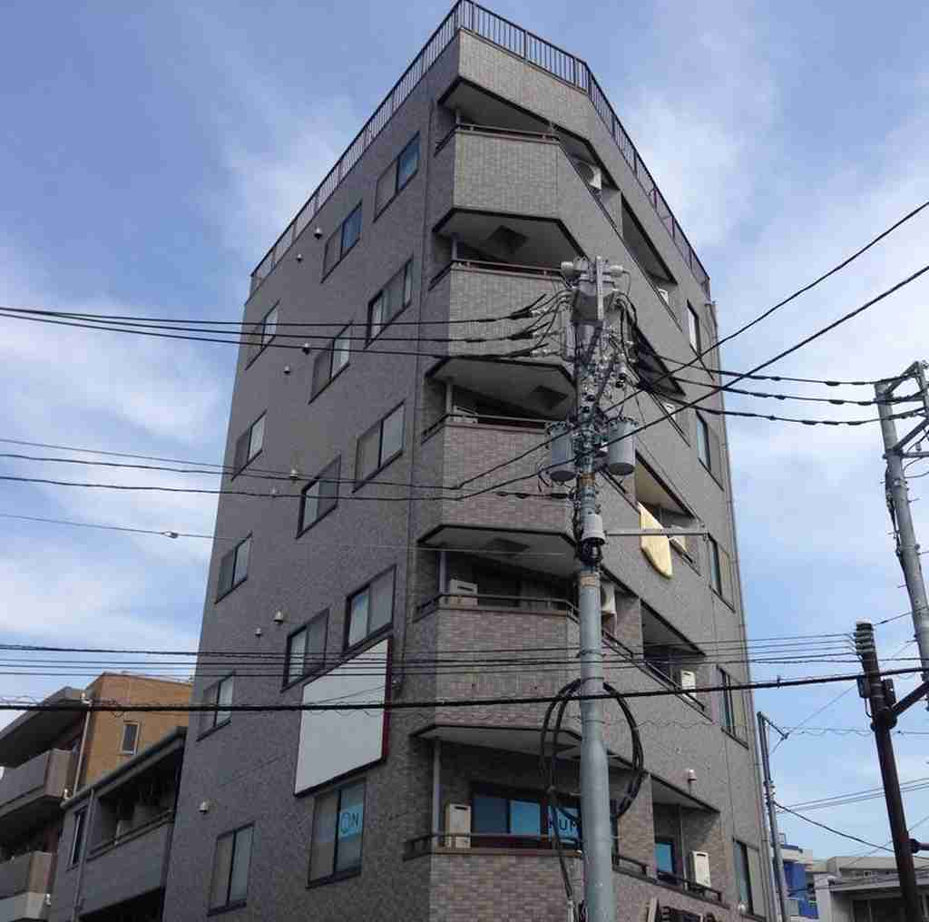 エルガーラタクミの外観