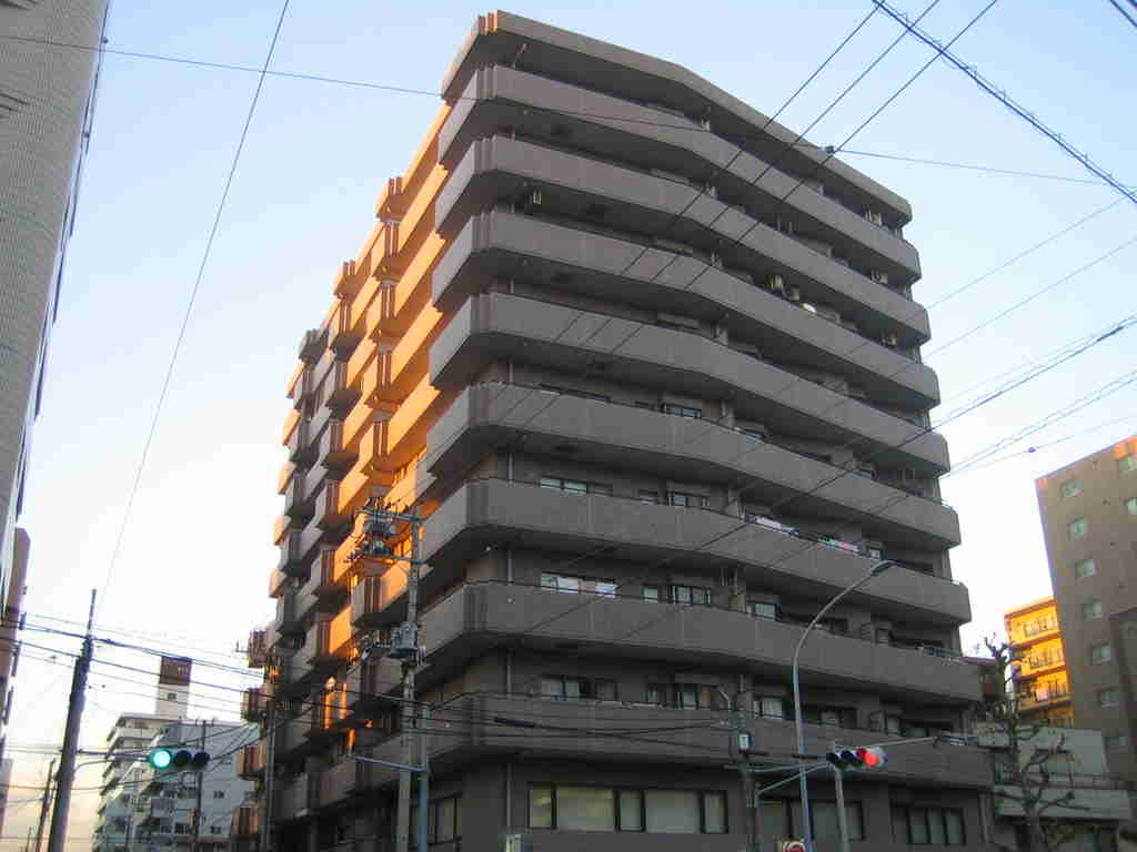 ナイスアーバン横濱駅東館の建物外観