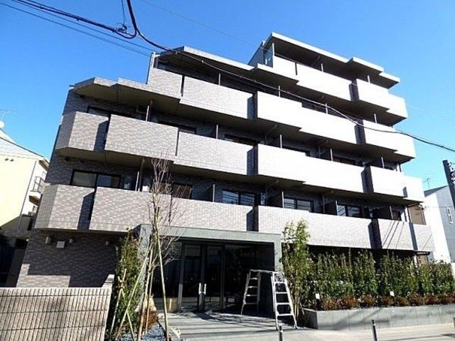 ルーブル新宿西落合八番館の外観
