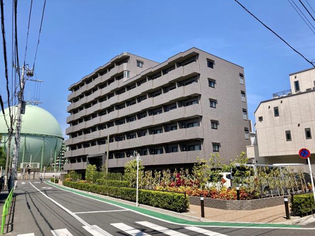 ルーブル高島平の建物外観