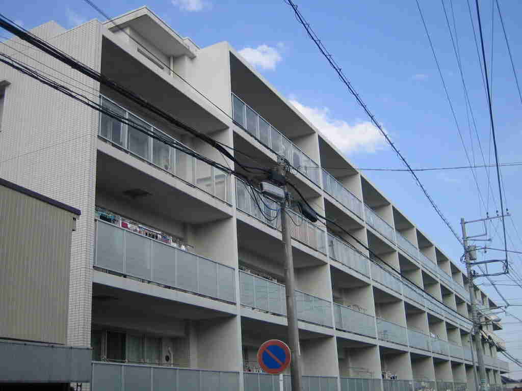 プレサンスロジェ横濱天王町の外観