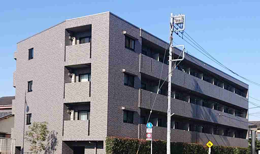 ルーブル中村橋参番館の外観