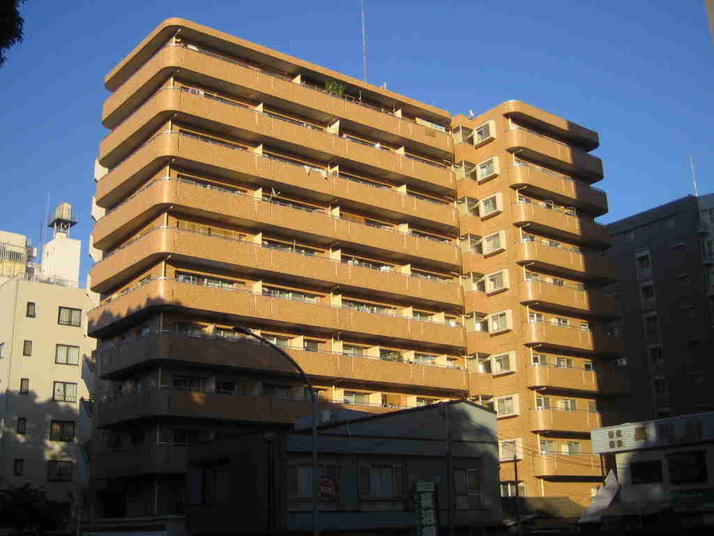 朝日大通り公園マンションの外観