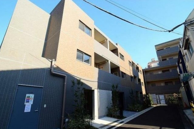 グランドコンシェルジュ千駄ヶ谷の建物外観