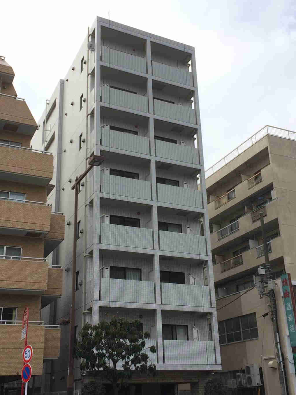 トーシンフェニックス新宿余丁町の外観