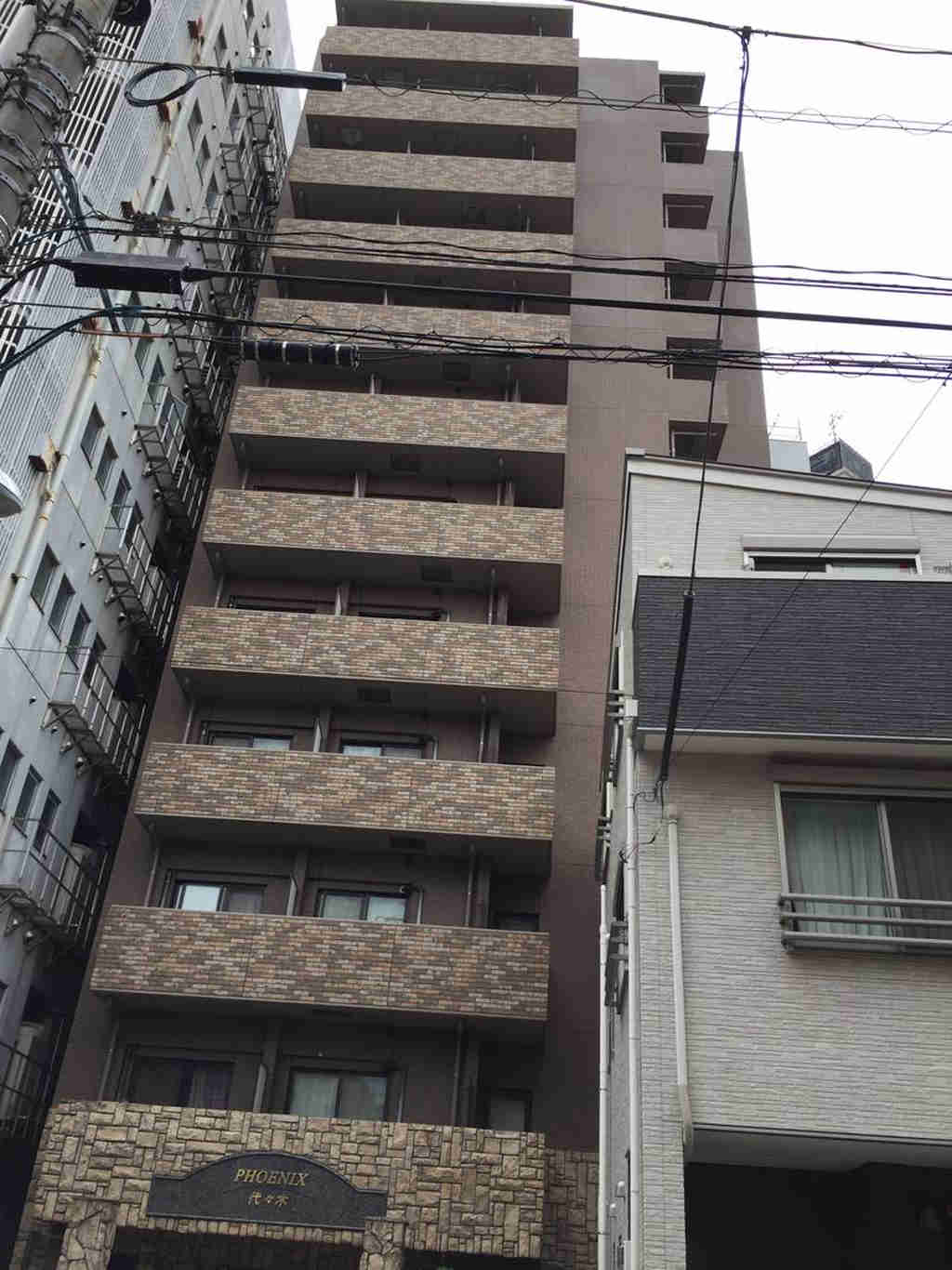 トーシンフェニックス代々木の外観