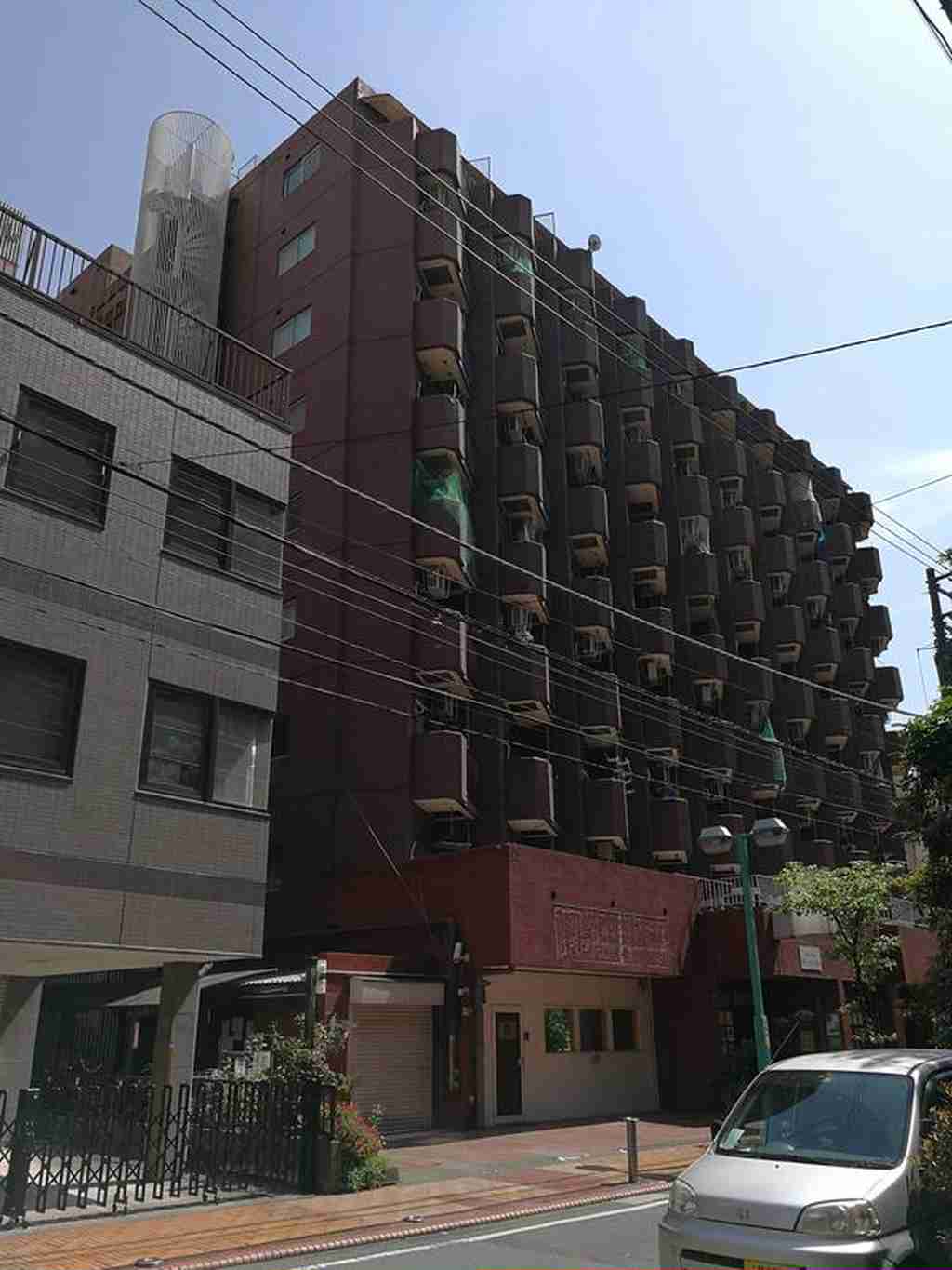 セザール伊勢佐木の建物外観