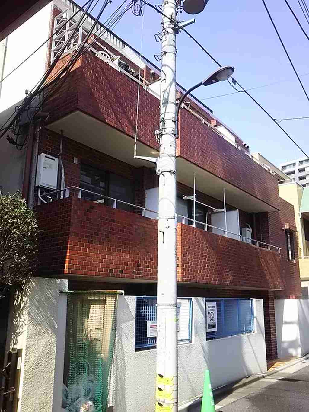 スカイコート新宿の外観