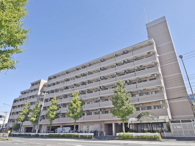 日神パレス磯子の建物外観