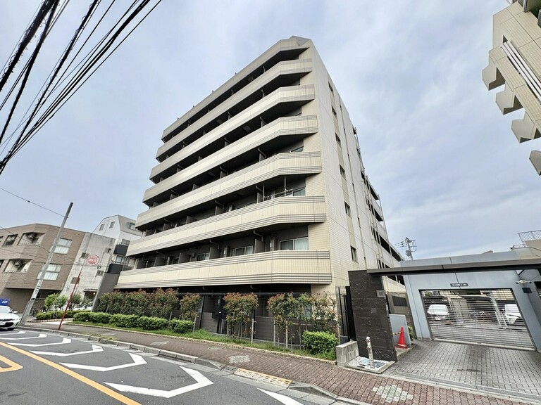 グランドコンシェルジュ氷川台の外観