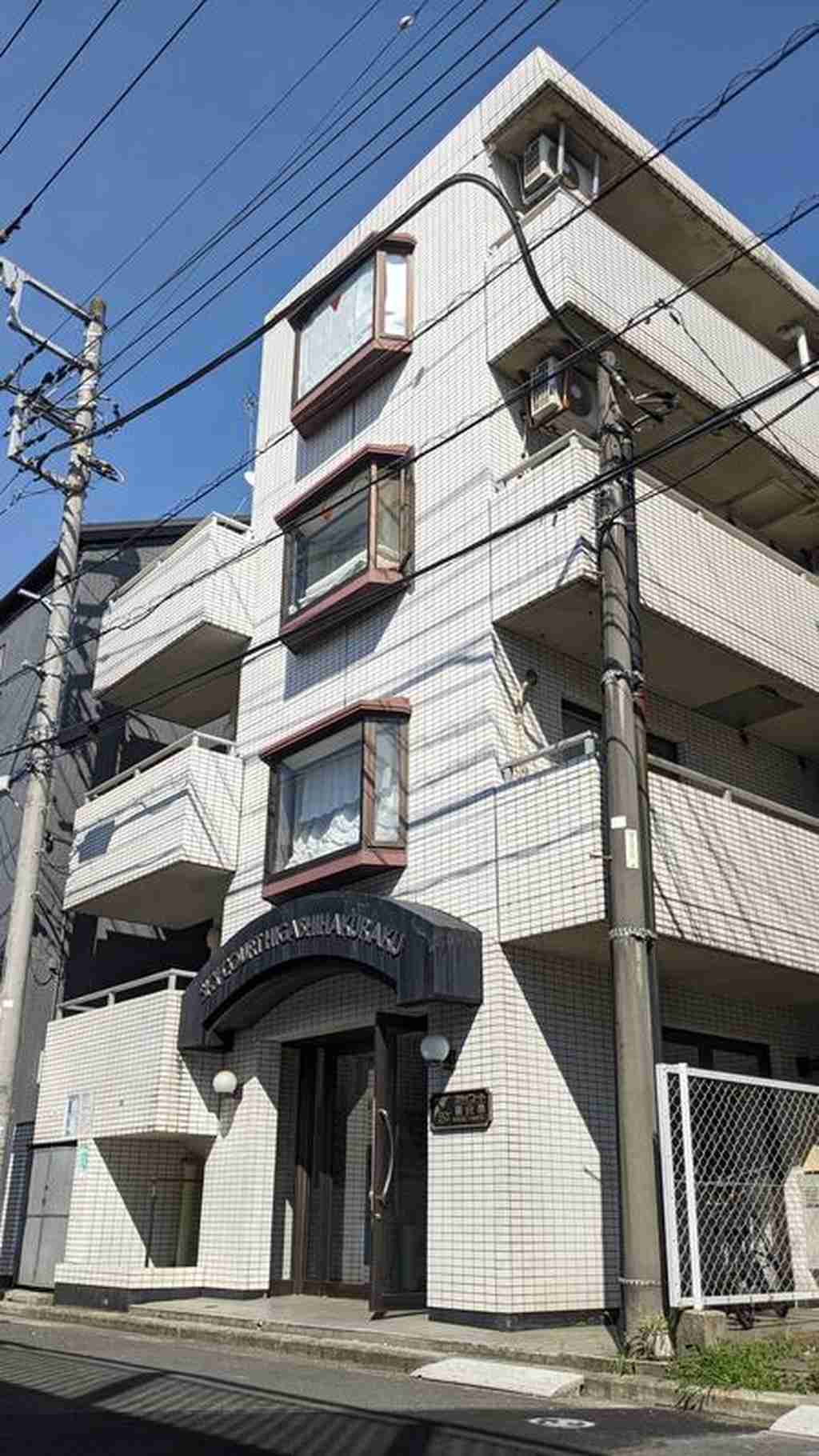 スカイコート東白楽の外観