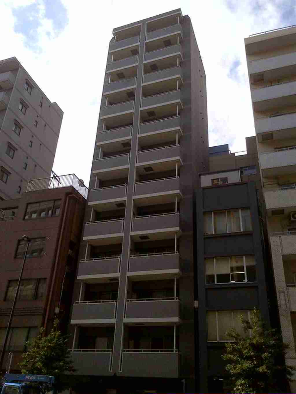 ロアール御茶ノ水妻恋坂の外観