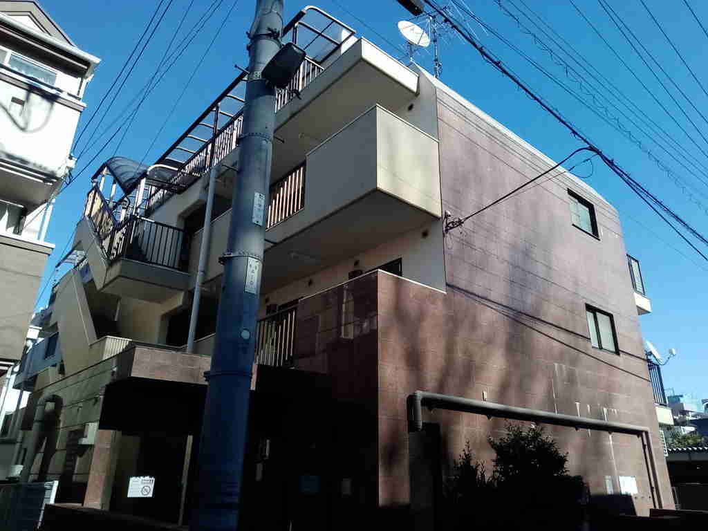 パレドール鶴見西の外観