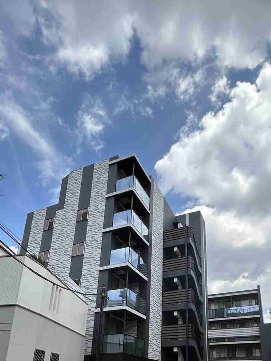 ロアール千鳥町駅前の外観