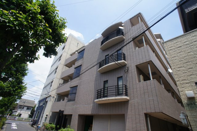 ウエスト北小岩の建物外観