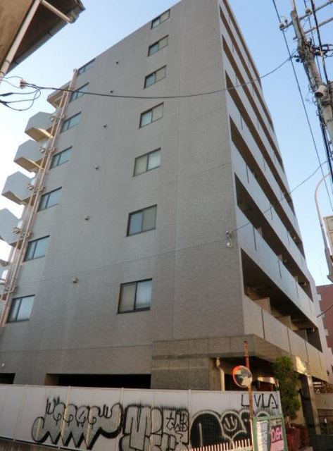 ルーブル学芸大学参番館の外観