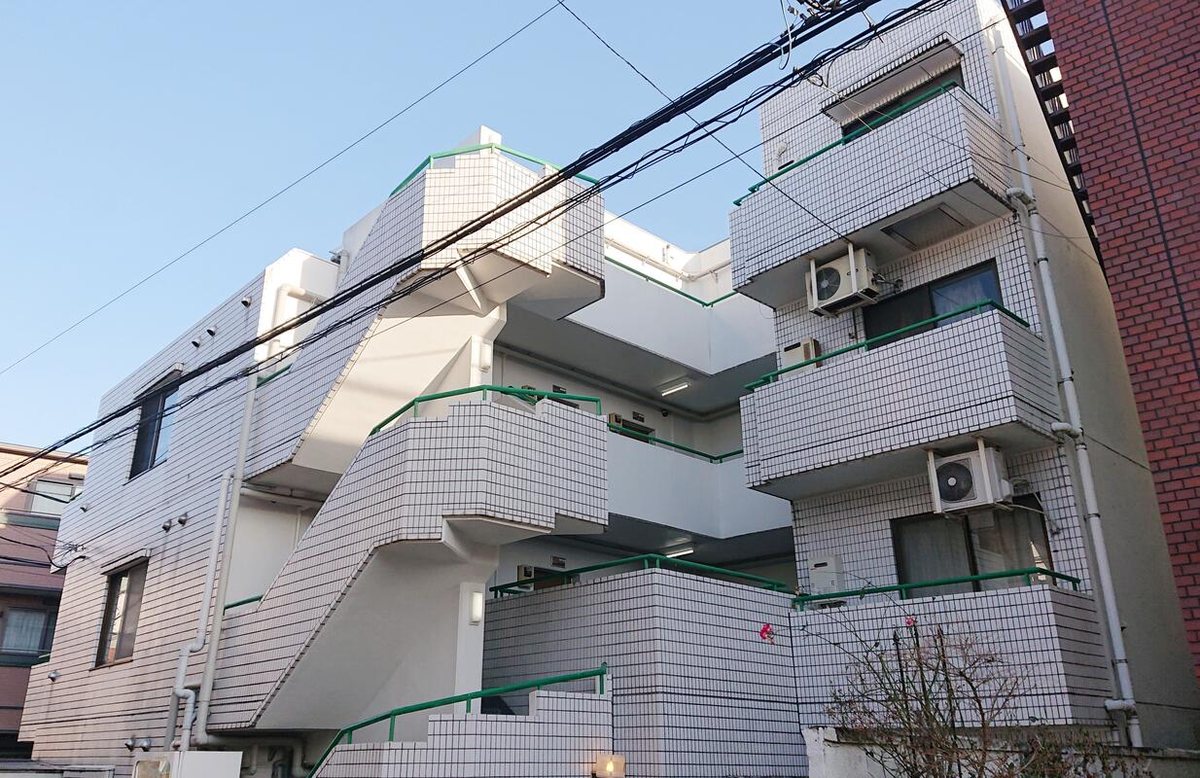 スカイコート池袋の外観