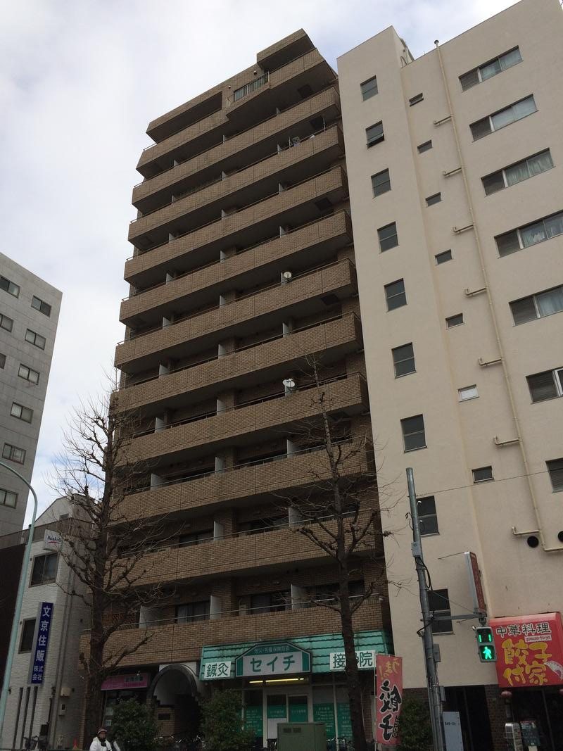シルバープラザ白山の外観