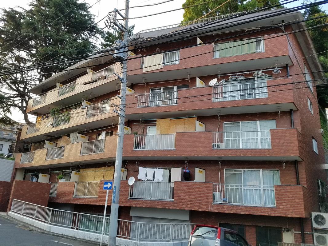 ライオンズマンション花月園の外観