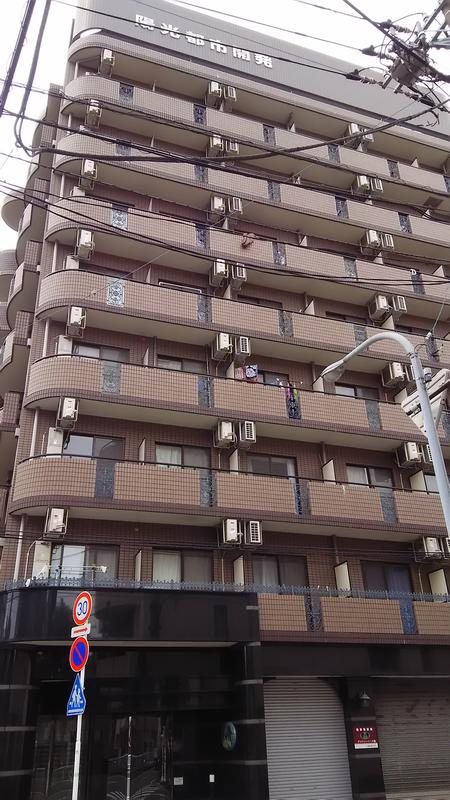 グリフィン横浜・メディオの建物外観