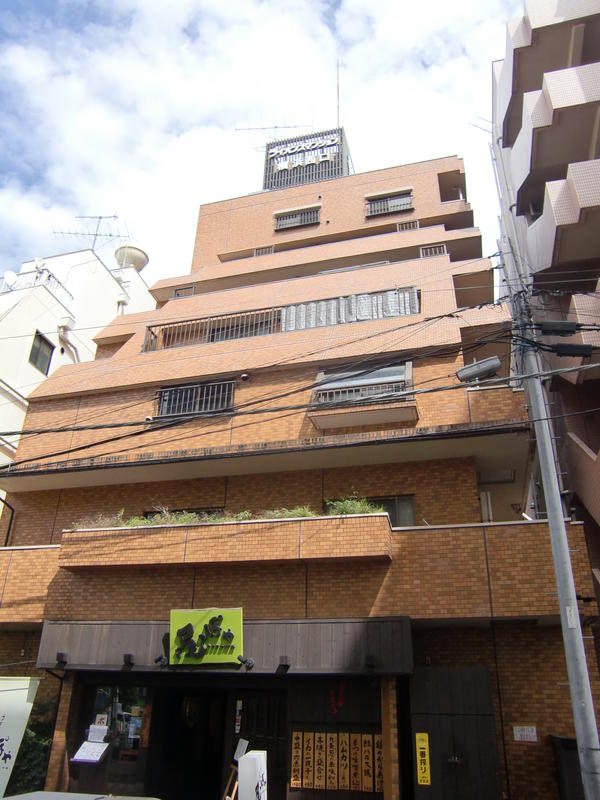 ライオンズマンション横浜西口の外観