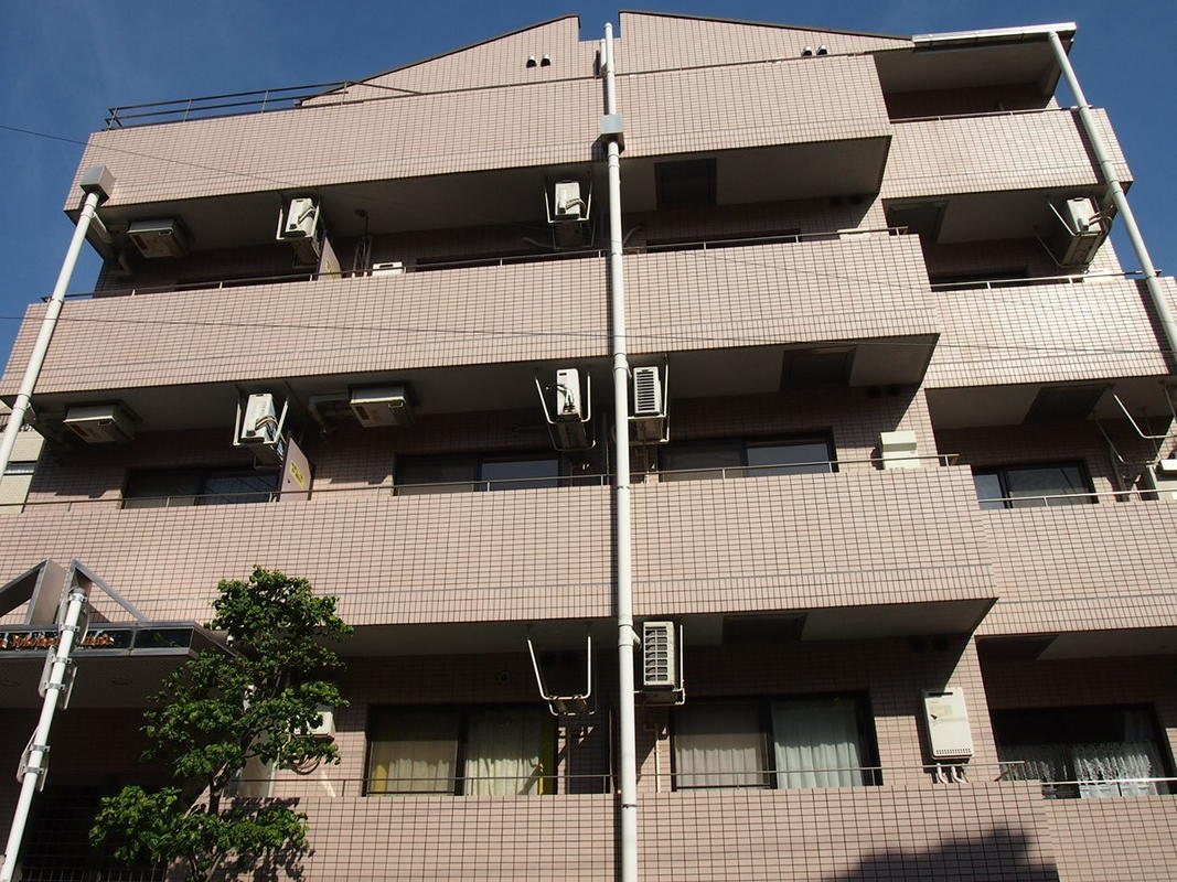 ライオンズマンション横浜山手の外観