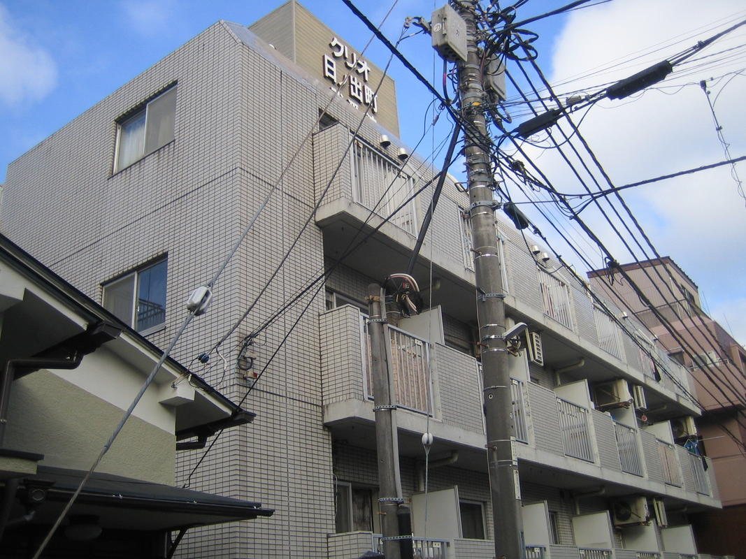 クリオ日の出町弐番館の外観