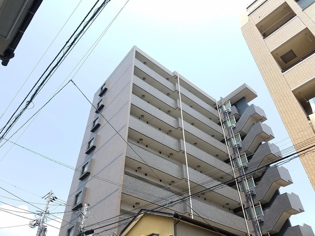 エルミタージュ横濱阪東橋の外観
