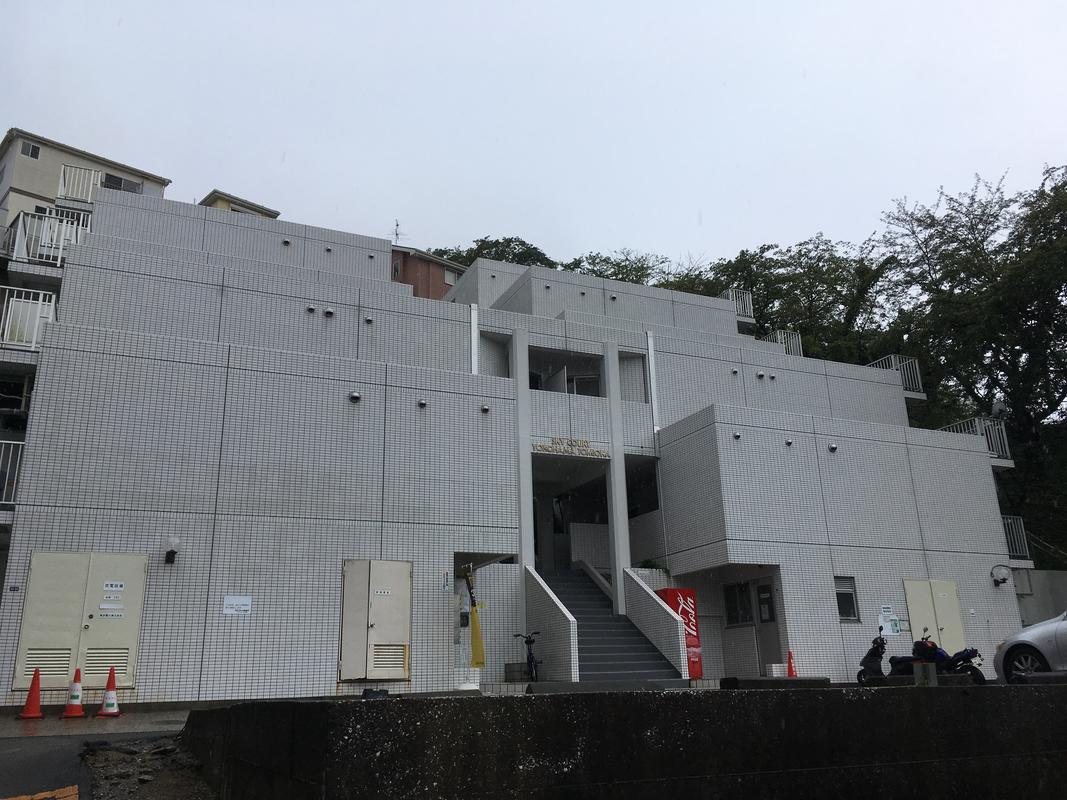 スカイコート横浜富岡の外観