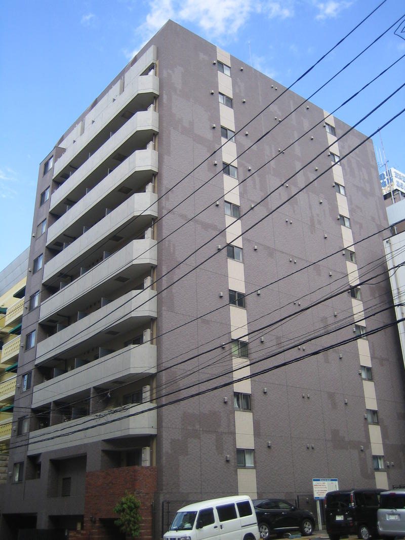 フェニックス新横濱参番館の外観
