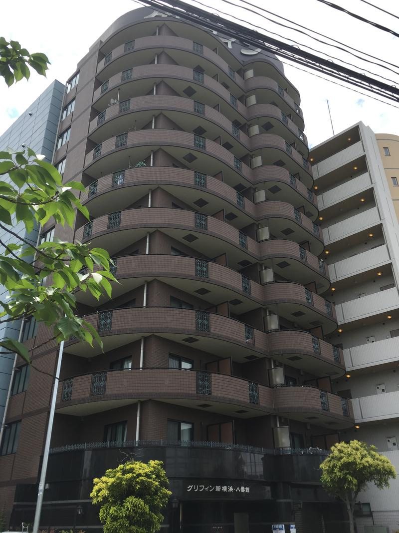 グリフィン新横浜・八番館の外観
