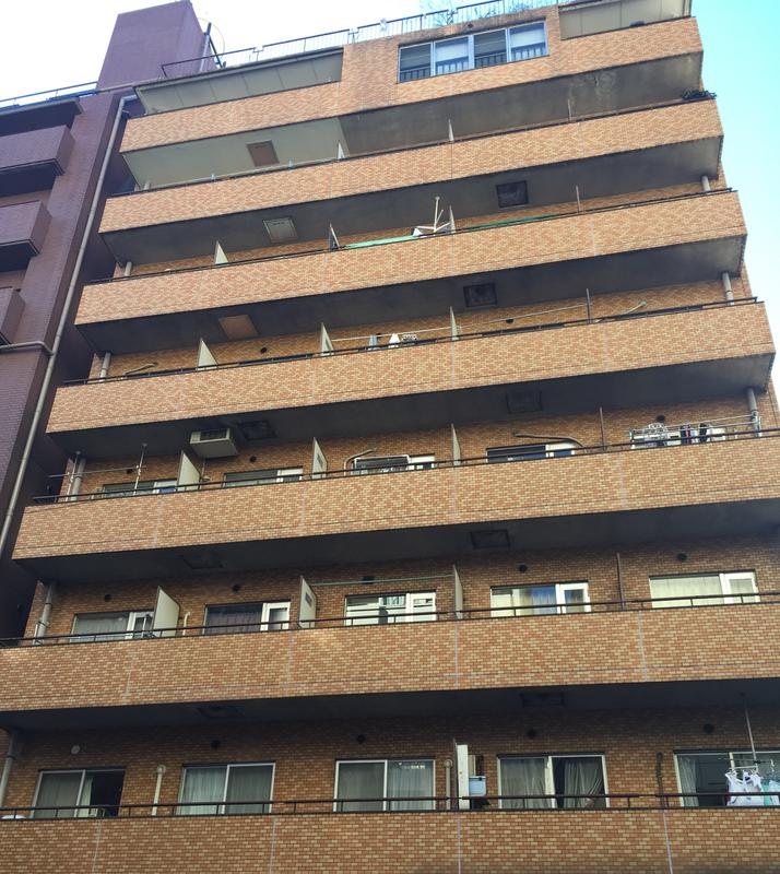 ライオンズマンション新宿御苑前の外観