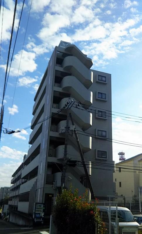 ファーストクラス市ヶ尾の外観