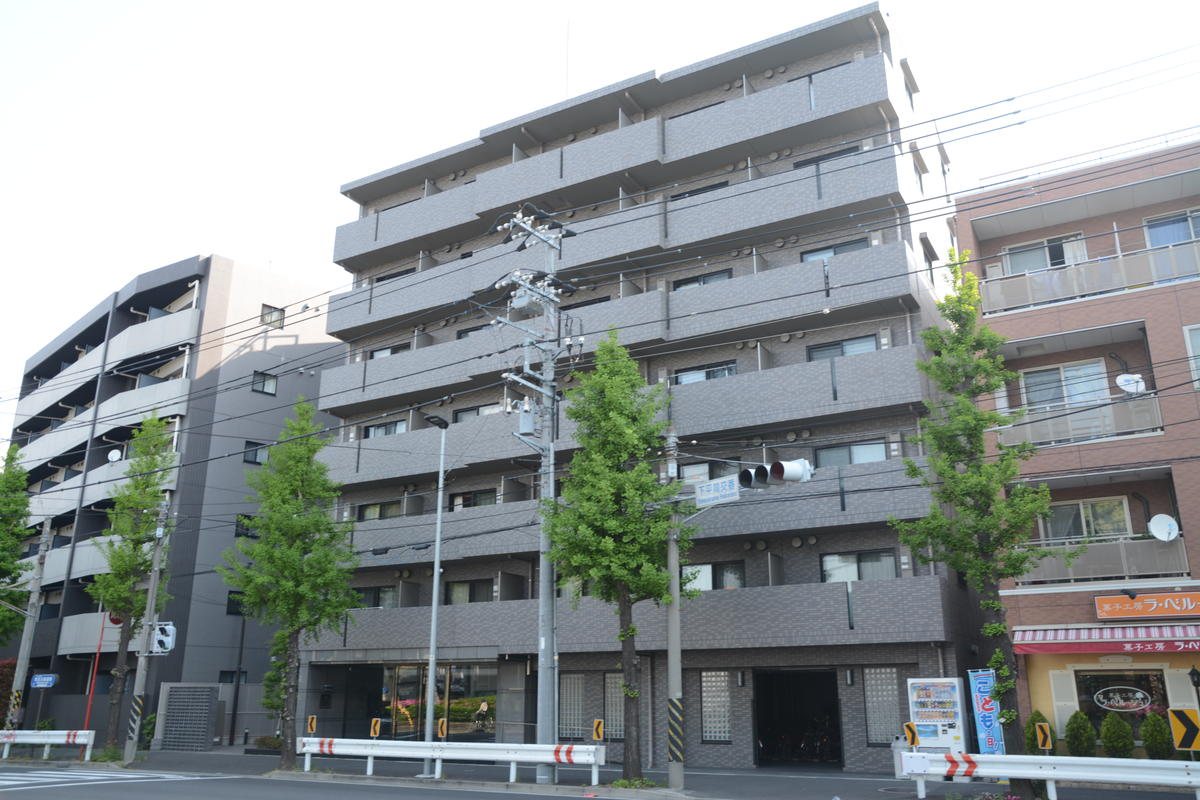 ルーブル新川崎の建物外観