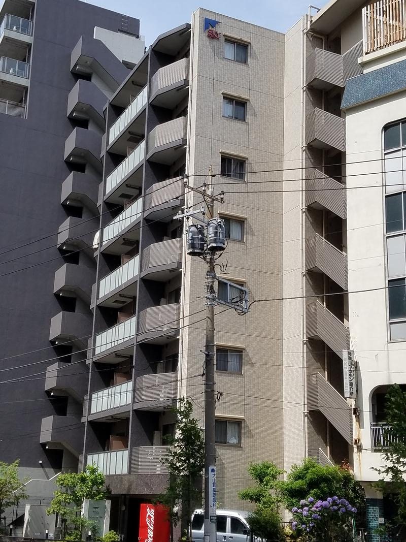 スカイコート川崎西口の外観