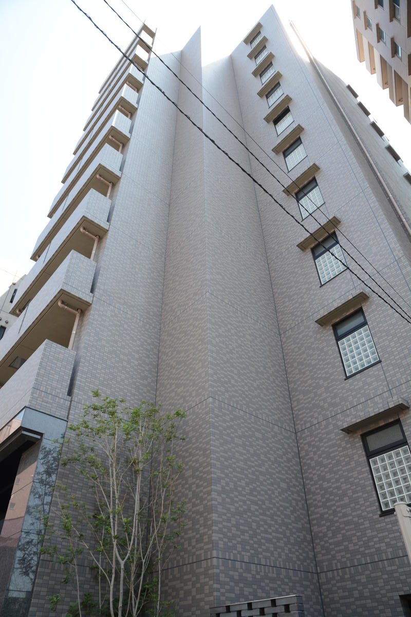 ルーブル川崎六番館の外観