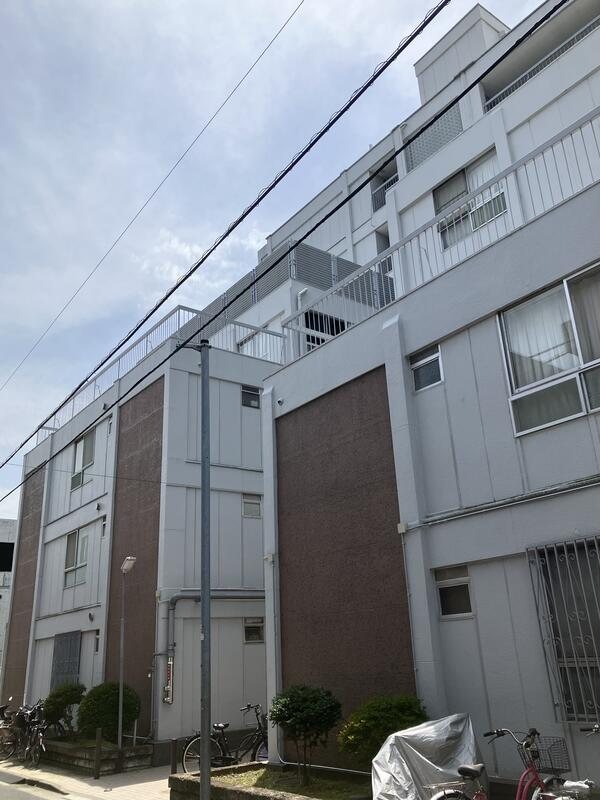 東中野コーポラスの外観
