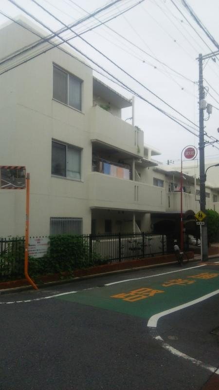 ハイネス哲学堂の外観