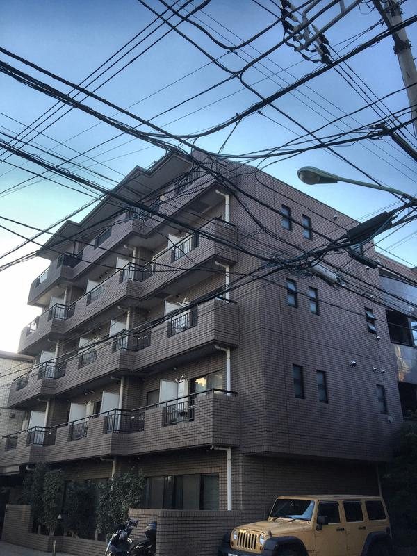パークアヴェニュー新宿西の外観