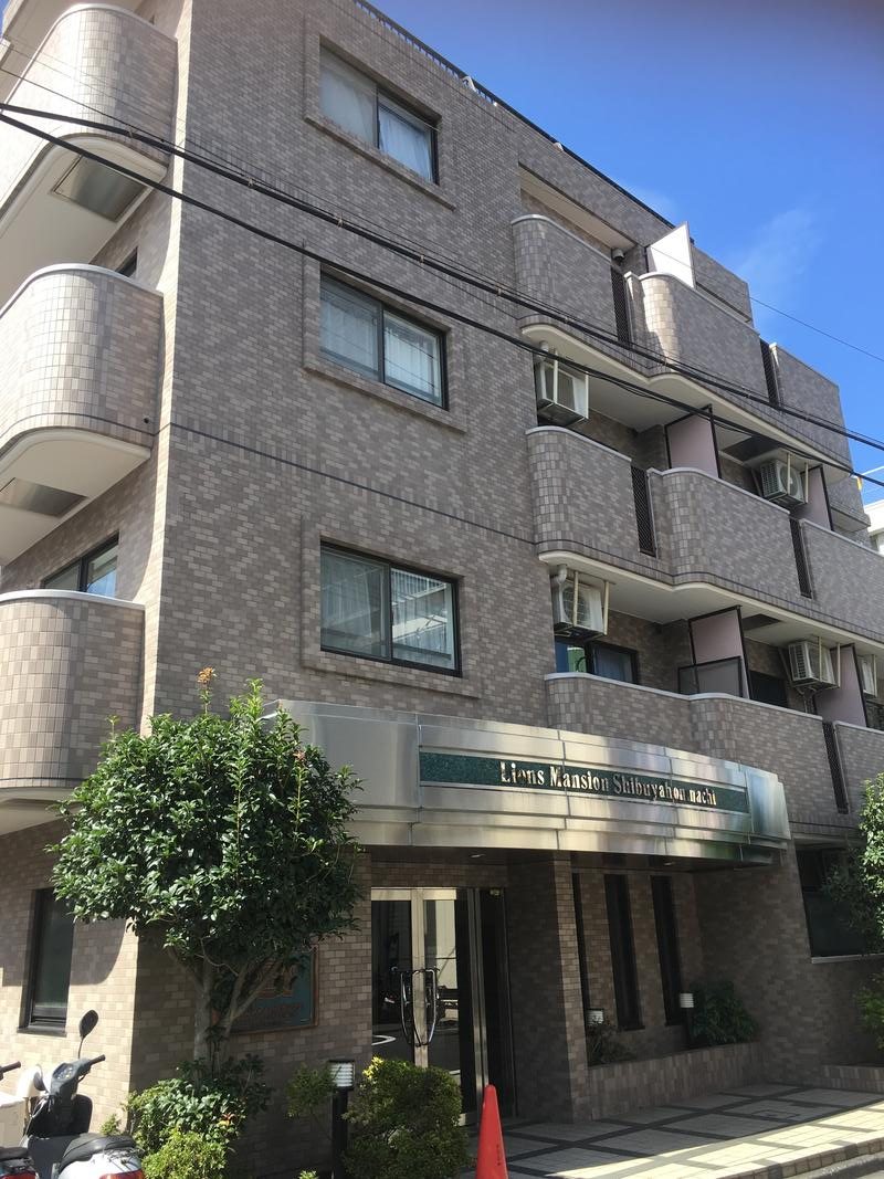 ライオンズマンション渋谷本町の外観