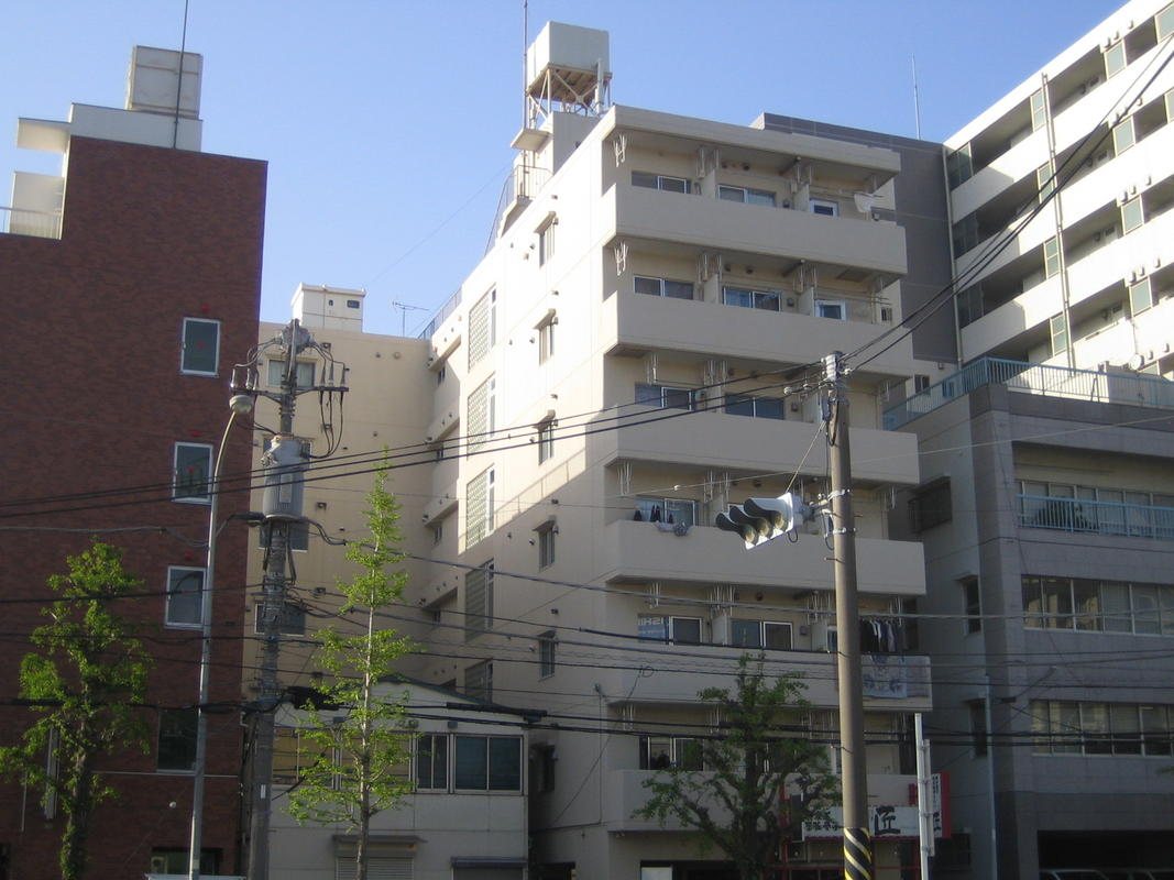 西横浜クリス・コーポの外観