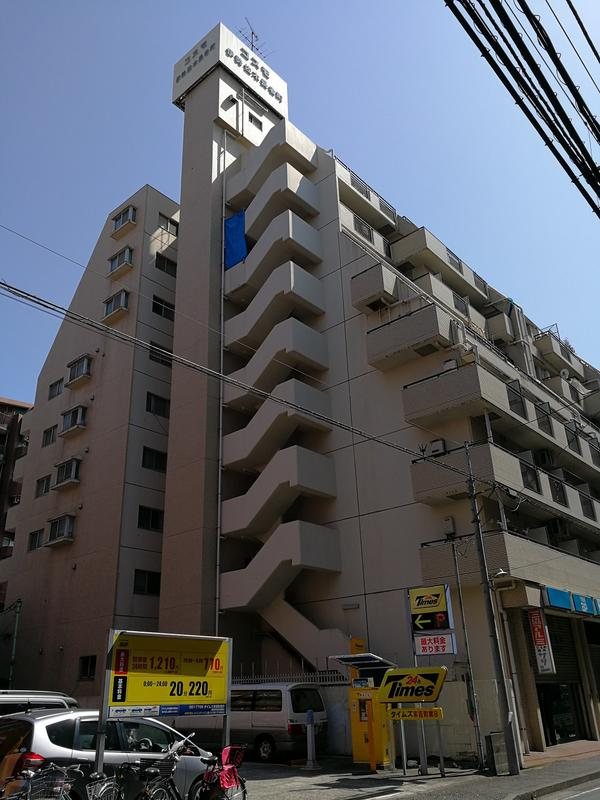 コスモ伊勢佐木長者町の外観