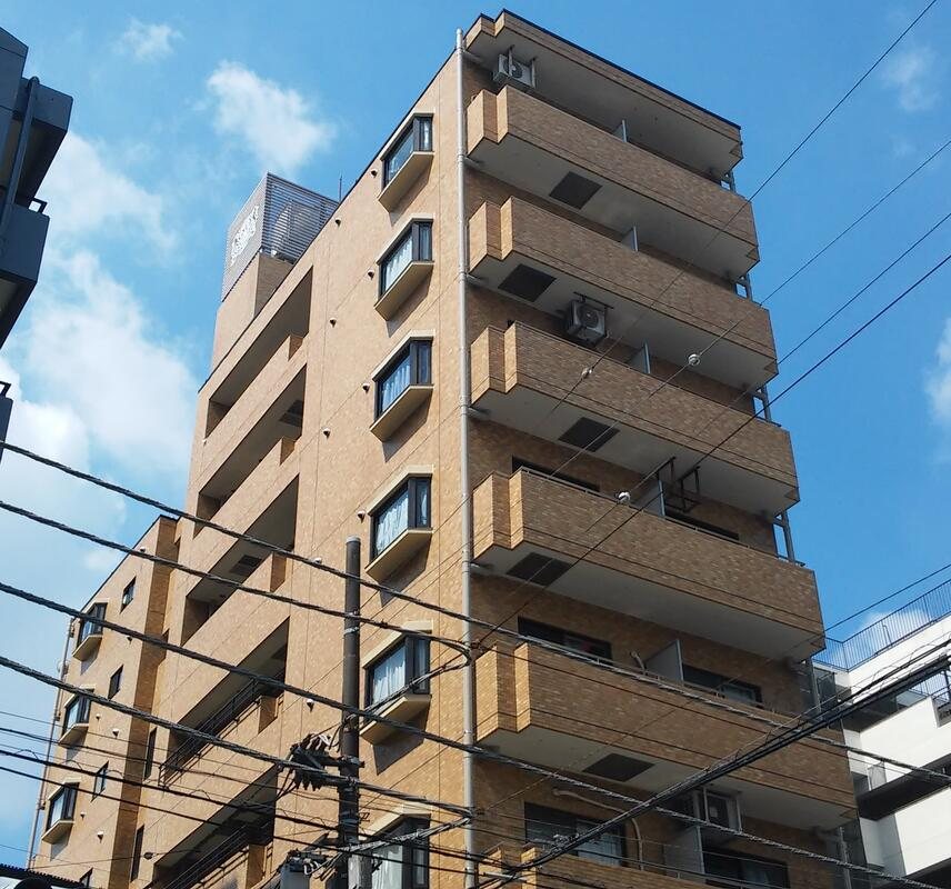 ライオンズマンション反町の外観